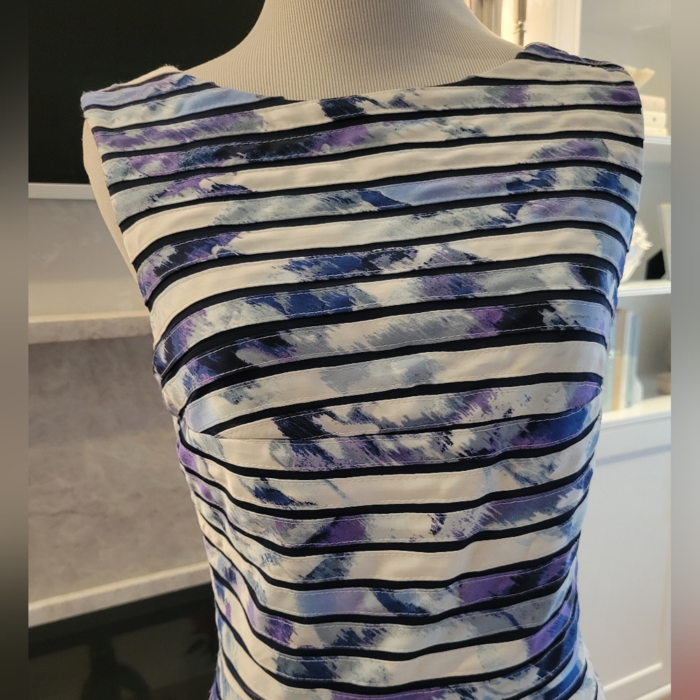 Cache Shift Dress - Picture 2 of 6